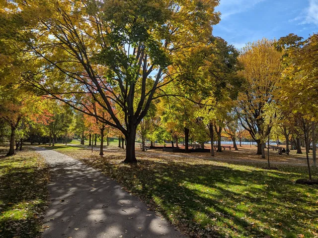 $684,000 | 6734 North Campbell Avenue, Chicago, IL 60645