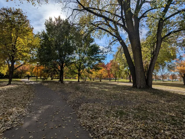 $684,000 | 6734 North Campbell Avenue, Chicago, IL 60645