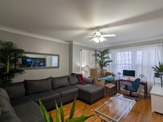 $684,000 | 6734 North Campbell Avenue, Chicago, IL 60645