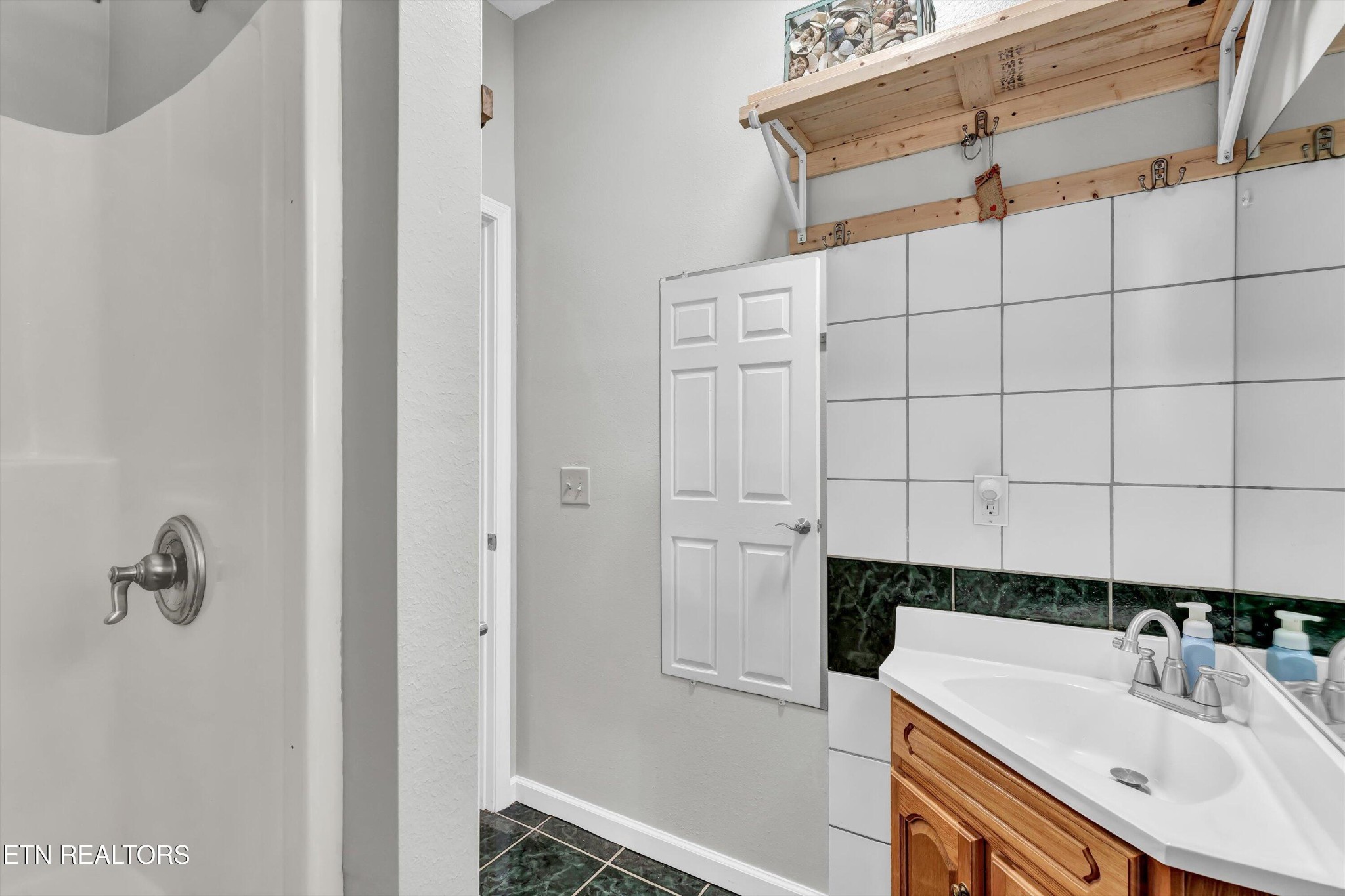 430 Cold Springs Road Walland, TN 37886 - Photo 17 of 45 Gallery Image 17