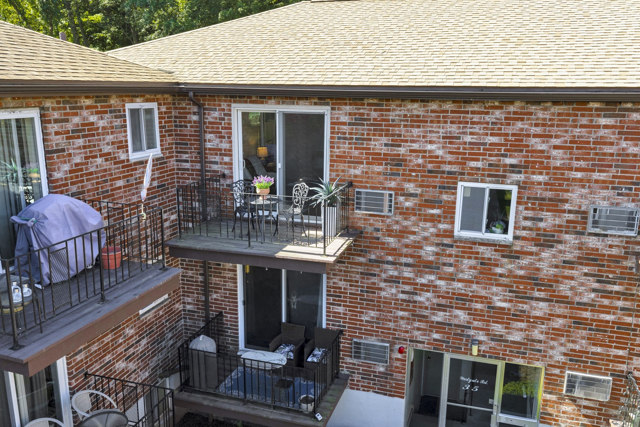 35 Westgate Road, Unit 6 Boston, MA 02467 - Photo 15 of 31 Gallery Image 15