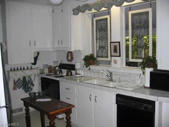 918 South Hawthorne Road Winston-Salem, NC 27103 - Photo 4 of 9 Other. Kitchen
