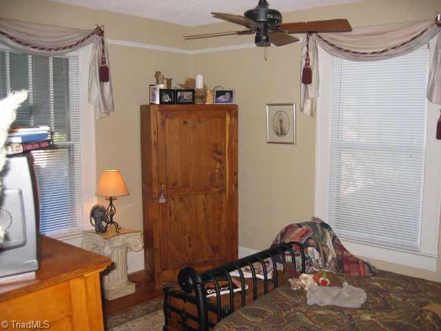 918 South Hawthorne Road Winston-Salem, NC 27103 - Photo 6 of 9 Other. Master BR