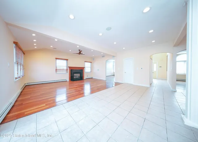 $1,100,000 | 5775 Hylan Boulevard | Prince's Bay