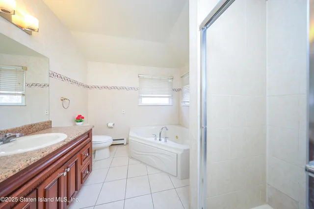 $1,100,000 | 5775 Hylan Boulevard | Prince's Bay