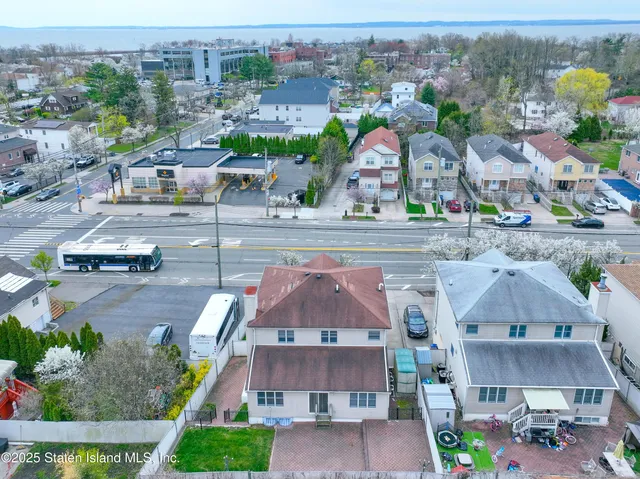 $1,100,000 | 5775 Hylan Boulevard | Prince's Bay
