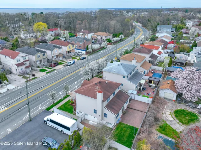 $1,100,000 | 5775 Hylan Boulevard | Prince's Bay