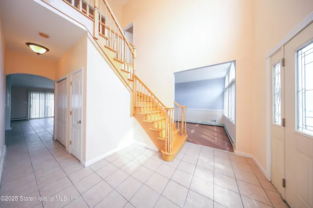 $1,100,000 | 5775 Hylan Boulevard | Prince's Bay