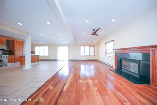 $1,100,000 | 5775 Hylan Boulevard | Prince's Bay