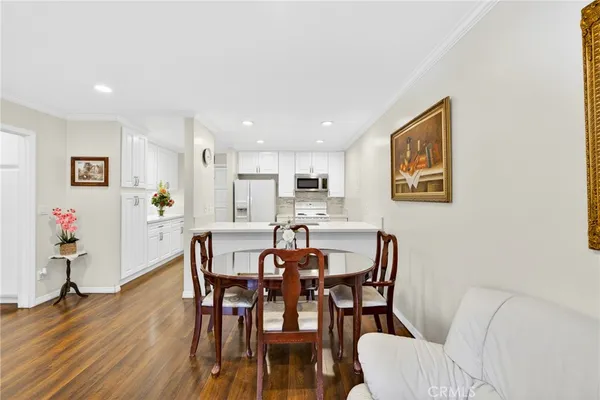 $395,000 | 2521 West Sunflower Avenue, Unit D3, Santa Ana, CA 92704