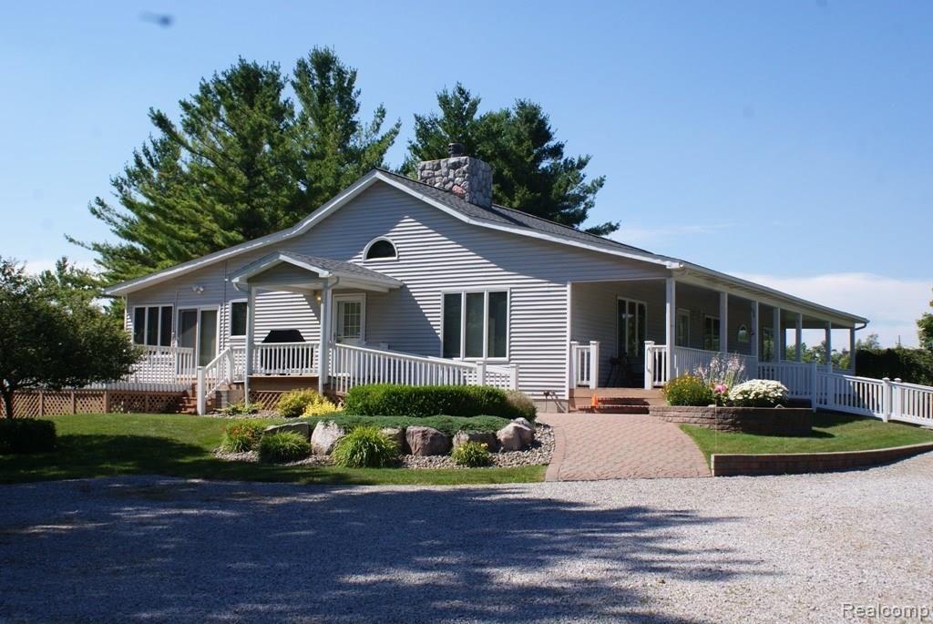 1684 Imlay City Road Lapeer, MI 48446 - Photo 4 of 55 071418.JPG