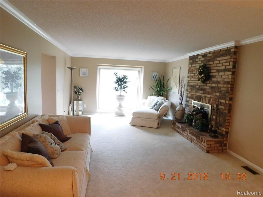 37335 Chesapeake Road Farmington Hills, MI 48335 - Photo 14 of 48