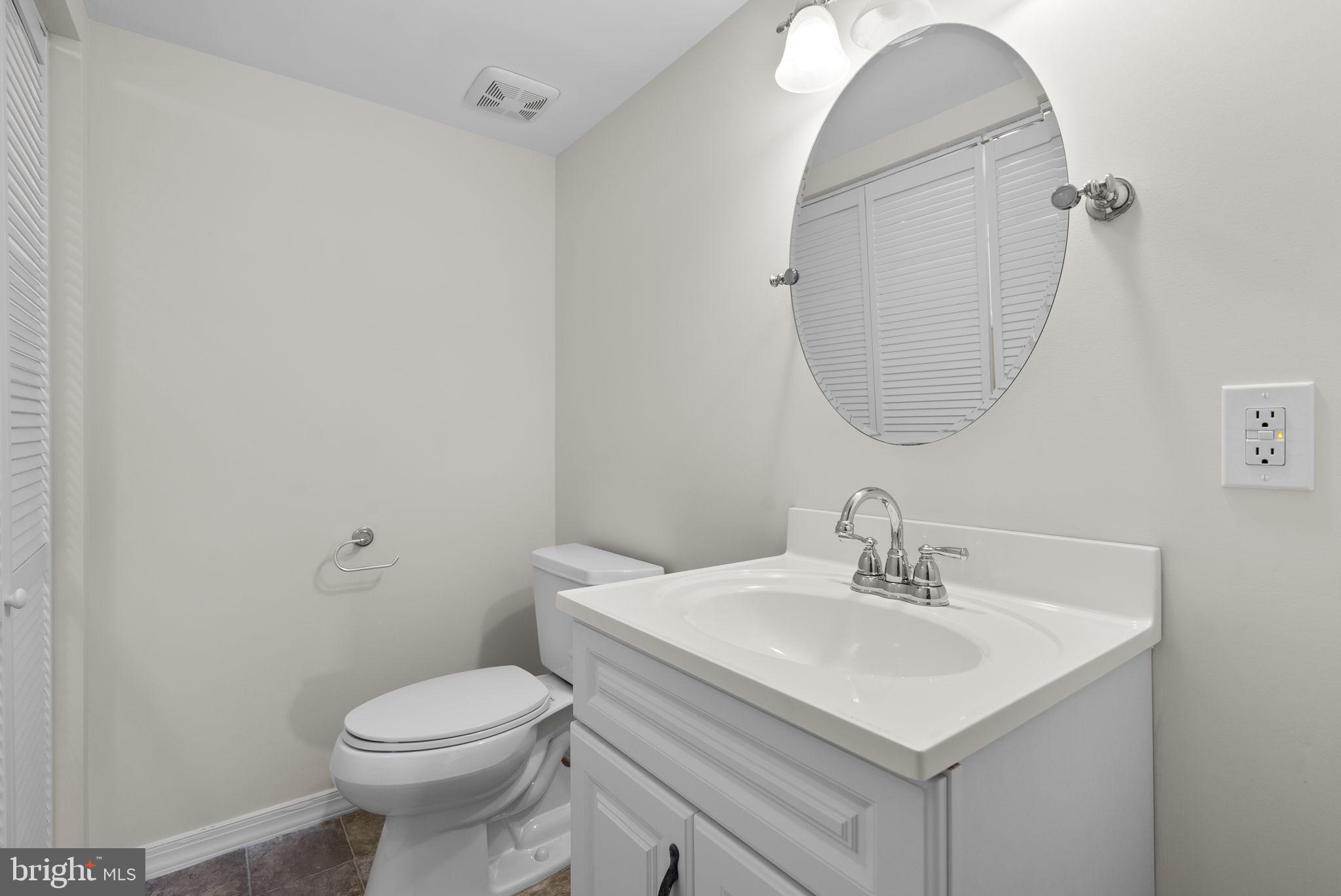8037 Waterview Court Frederick, MD 21701 - Photo 22 of 33 Lower level bath