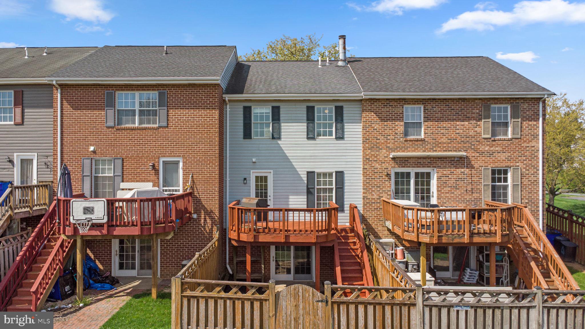 8037 Waterview Court Frederick, MD 21701 - Photo 28 of 33 Rear elevation