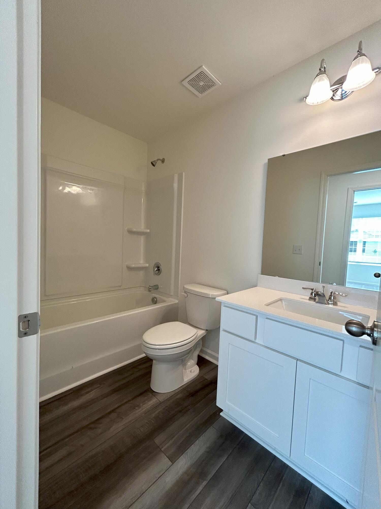 2204 Scarlett Maple Street Summerville, SC 29486 - Photo 12 of 14 1303_UPSTAIRSBATH_10-26-24