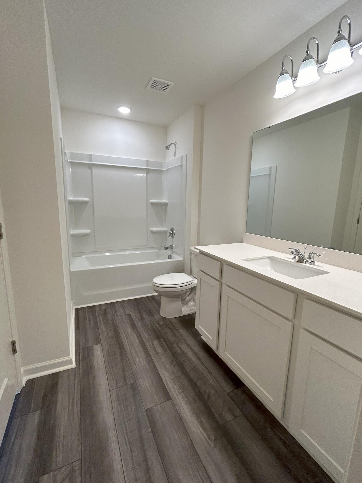 2204 Scarlett Maple Street Summerville, SC 29486 - Photo 8 of 14 1303_MASTERBATH_10-26-24