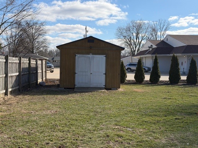 2004 Hayes Avenue Charleston, IL 61920 - Photo 15 of 16