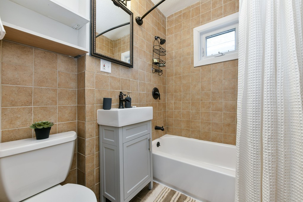 35 Nevada Street, Unit 2 Winthrop, MA 02152 - Photo 6 of 21