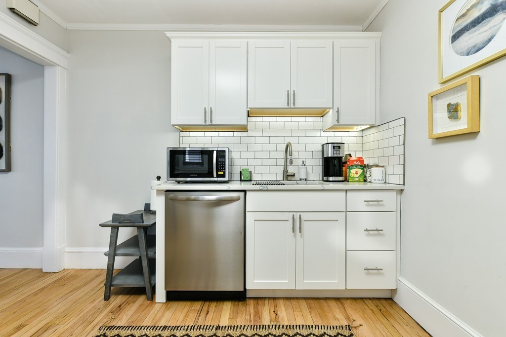 35 Nevada Street, Unit 2 Winthrop, MA 02152 - Photo 8 of 21