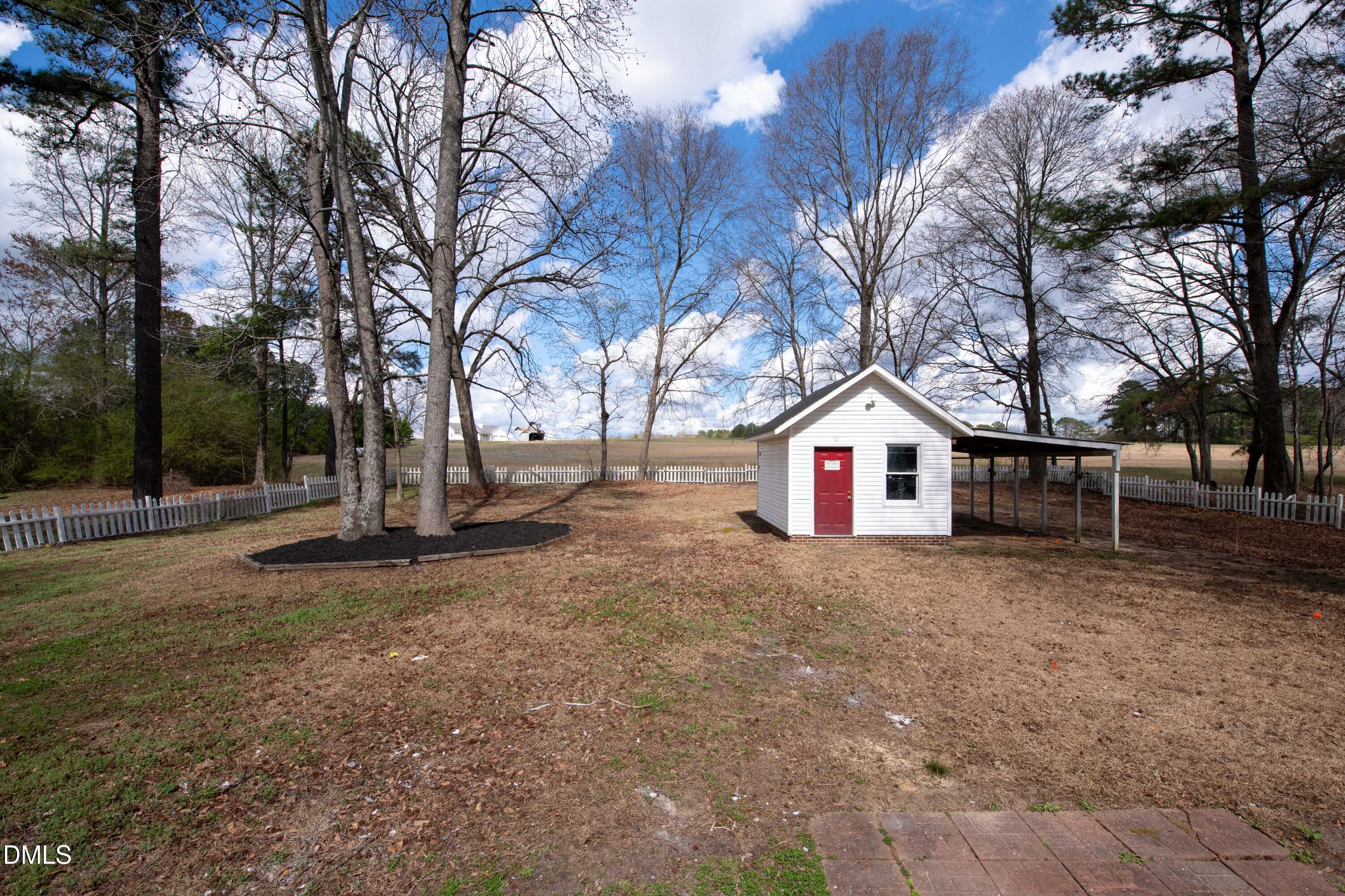 91 Violet Lane Coats, NC 27521 - Photo 23 of 23 91 Violet Ln_www.scalaphotograph.com-44
