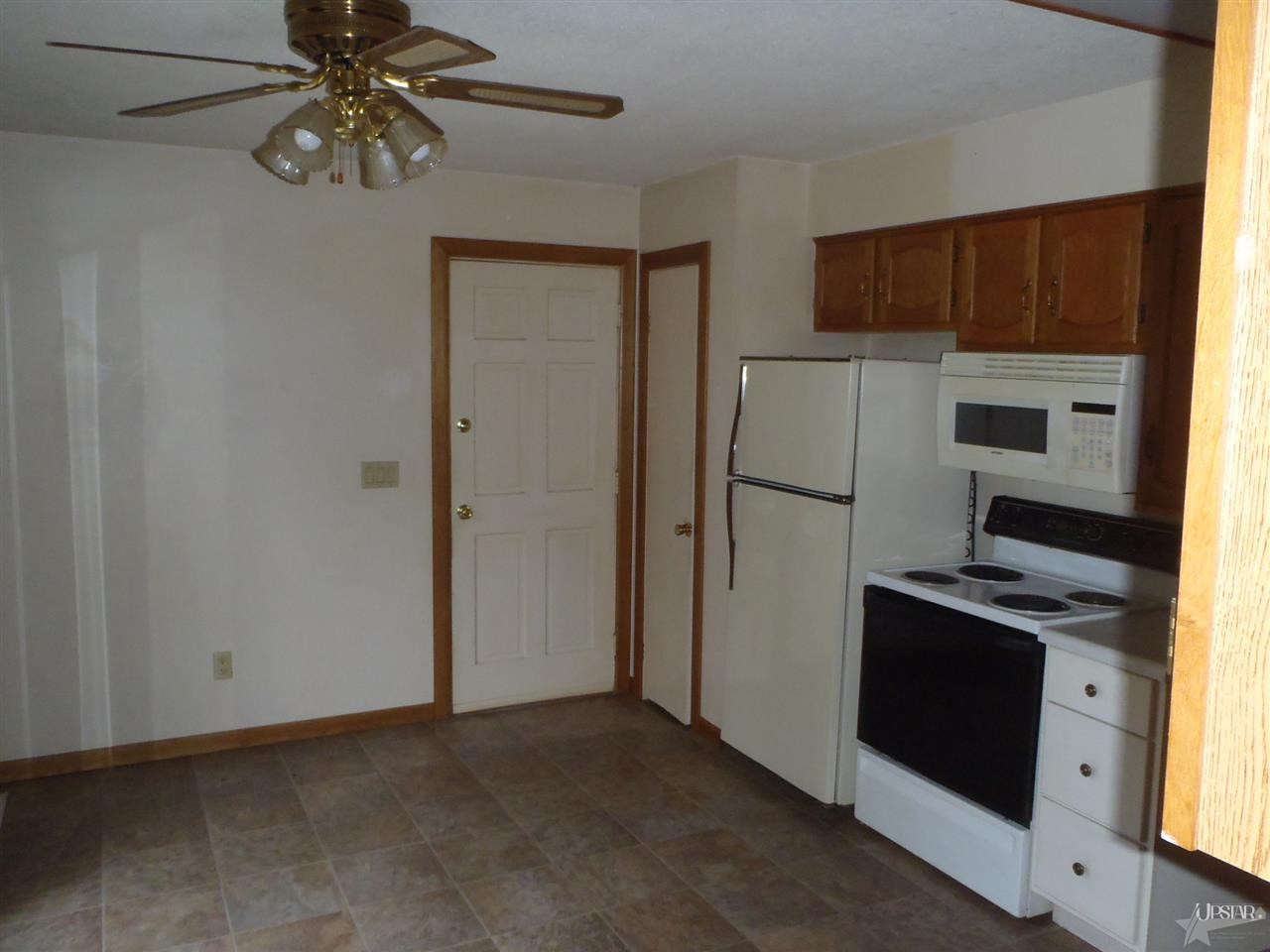 2927 Sand Point Road Fort Wayne, IN 46809 - Photo 7 of 10