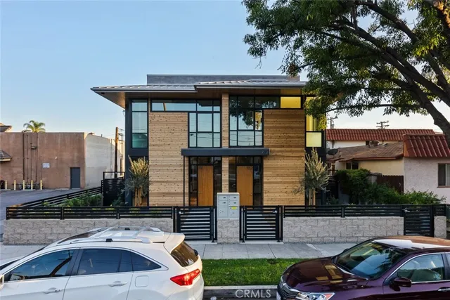 $4,775 | 922 West Clark Avenue, Unit 101, Burbank, CA 91506