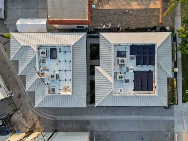 $4,775 | 922 West Clark Avenue, Unit 101, Burbank, CA 91506