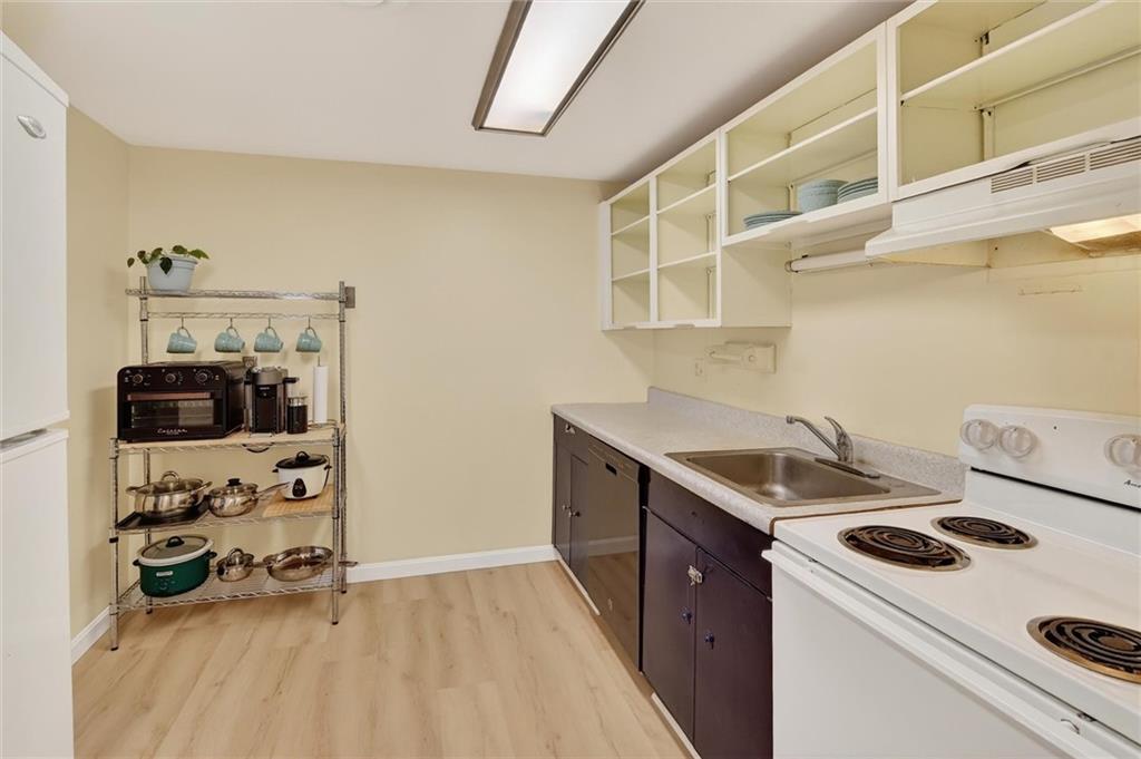 5841 Morrowfield Avenue, Unit 109 Pittsburgh, PA 15217 - Photo 10 of 25