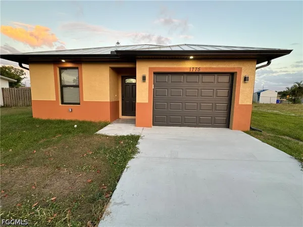 $2,600 | 1775 Glenway Court, Fort Myers, FL 33916