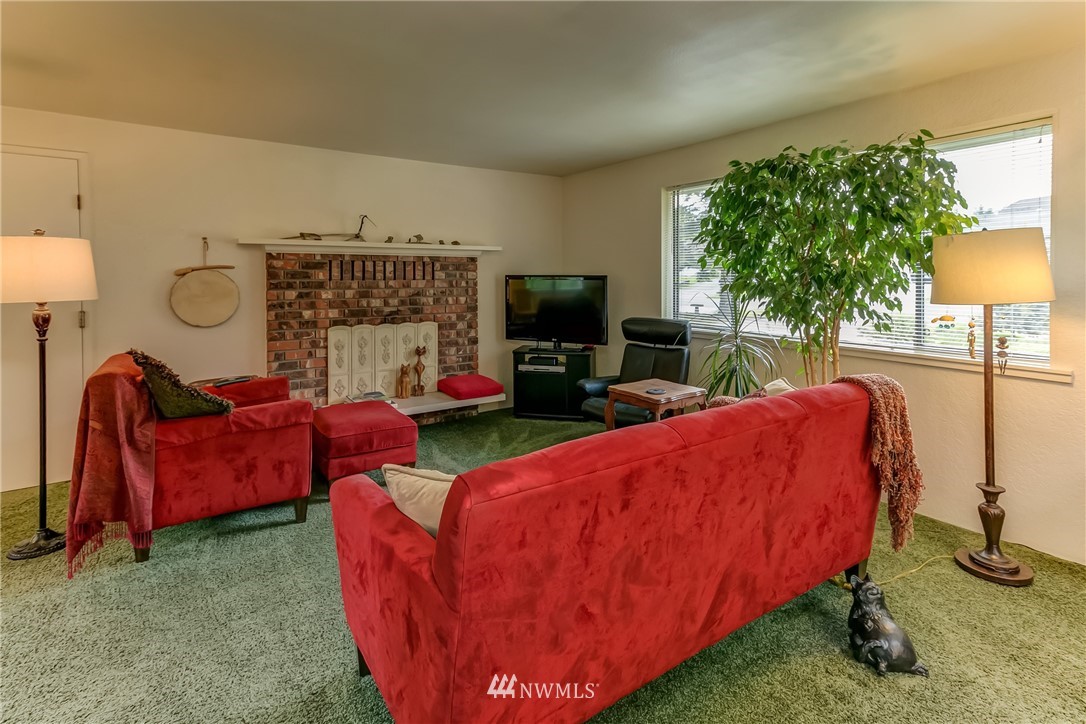 1450 Hillspring Road Bellingham, WA 98226 - Photo 2 of 25