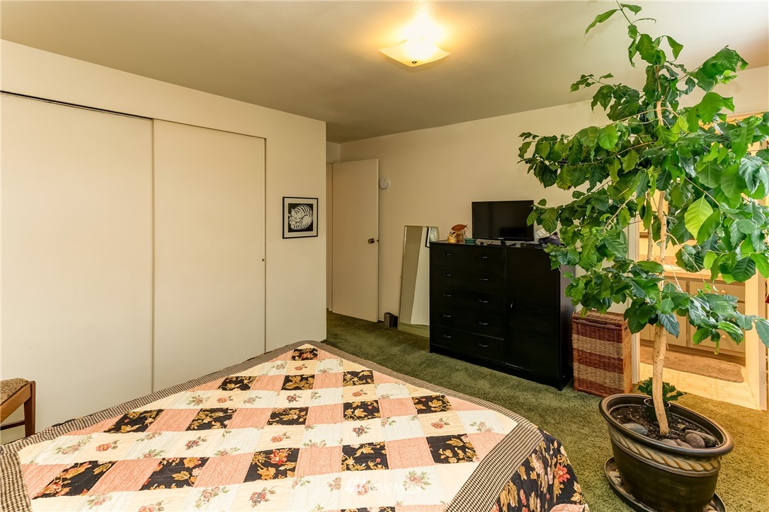 1450 Hillspring Road Bellingham, WA 98226 - Photo 15 of 25