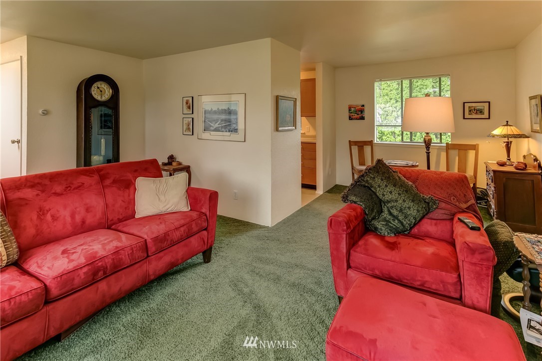 1450 Hillspring Road Bellingham, WA 98226 - Photo 3 of 25