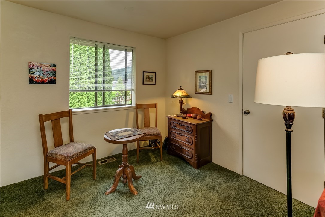1450 Hillspring Road Bellingham, WA 98226 - Photo 4 of 25