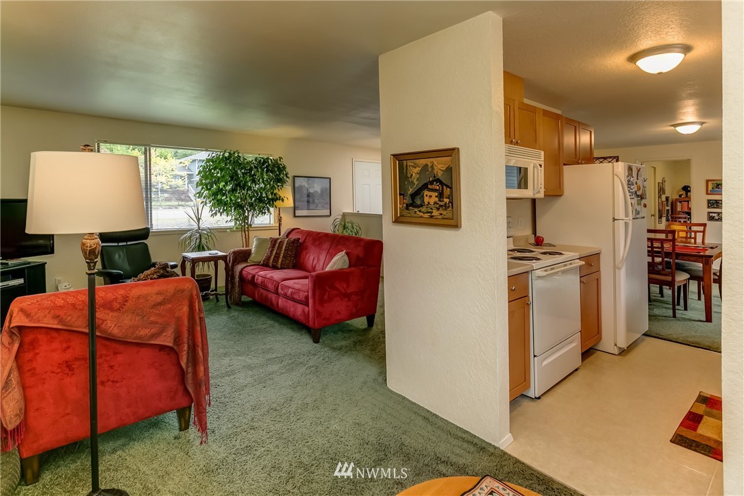 1450 Hillspring Road Bellingham, WA 98226 - Photo 5 of 25