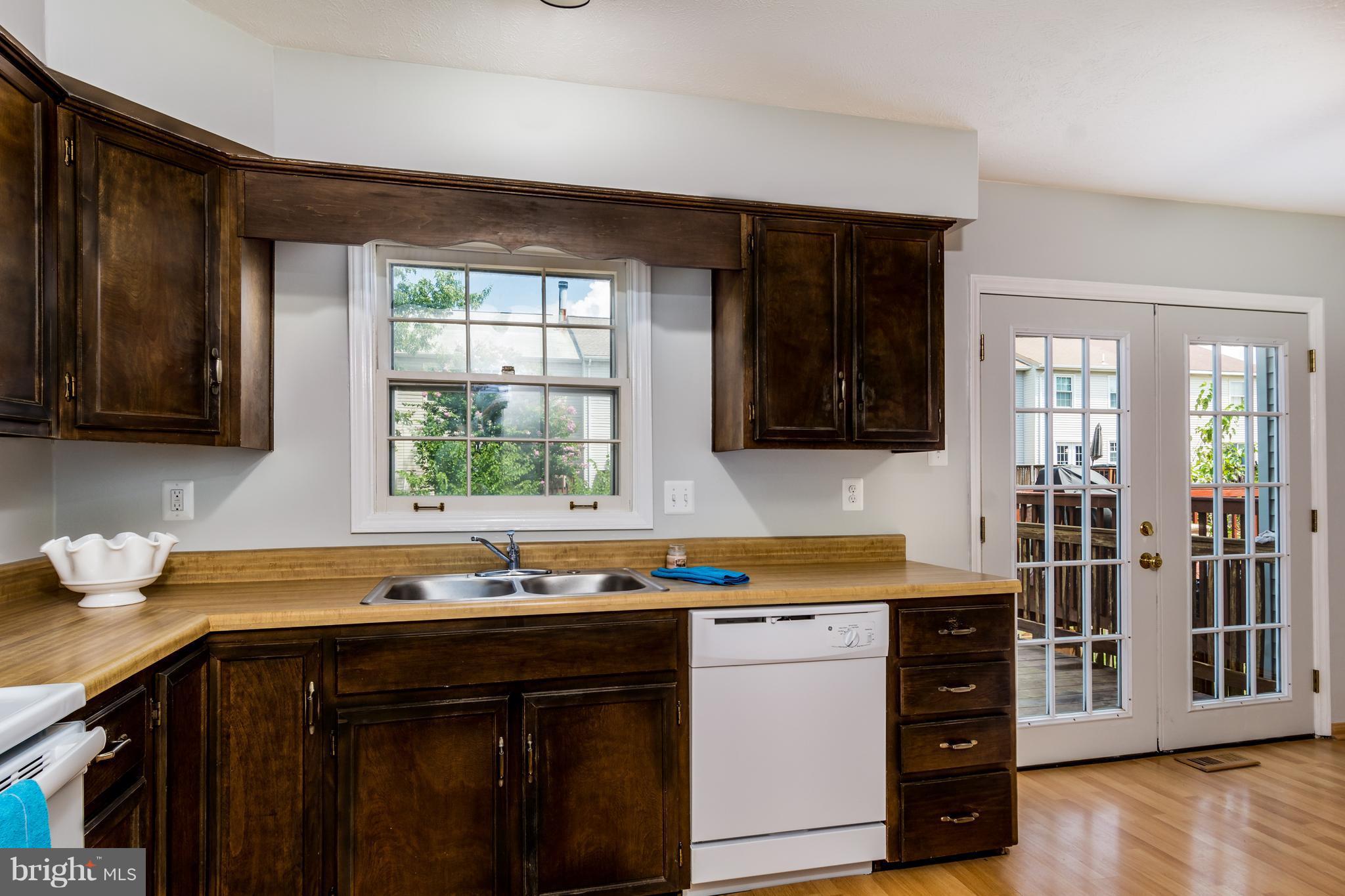 8231 Blue Ridge Court Manassas, VA 20109 - Photo 6 of 22 Kitchen