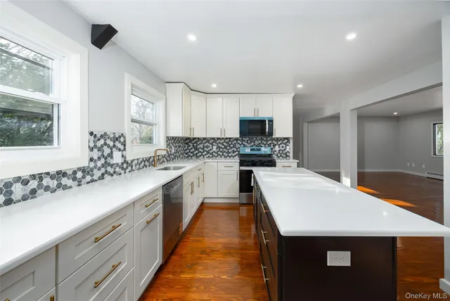 $649,950 | 91 Creamery Drive, New Windsor, NY 12553