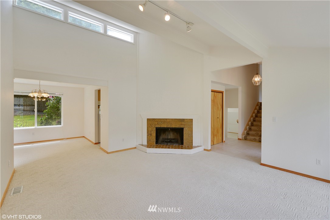 15737 Southeast 166th Place Renton, WA 98058 - Photo 2 of 10 Gallery Image 2