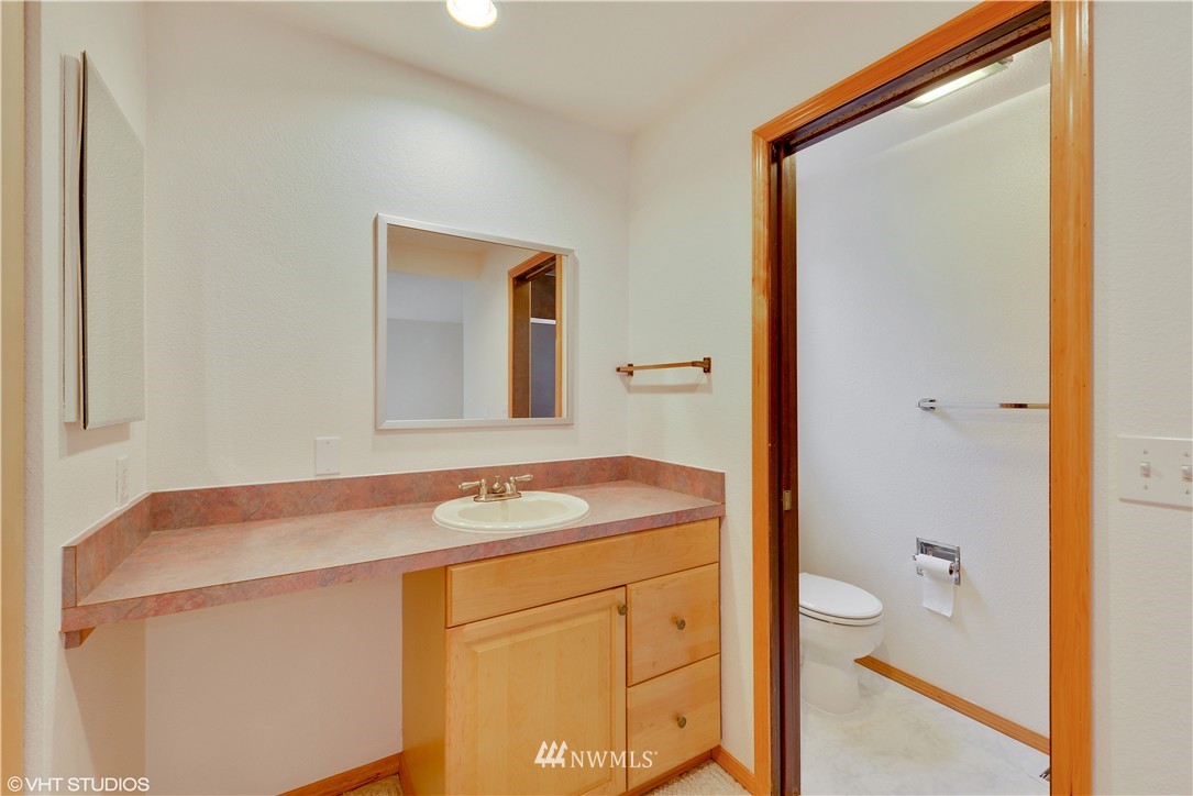 15737 Southeast 166th Place Renton, WA 98058 - Photo 7 of 10 Gallery Image 7