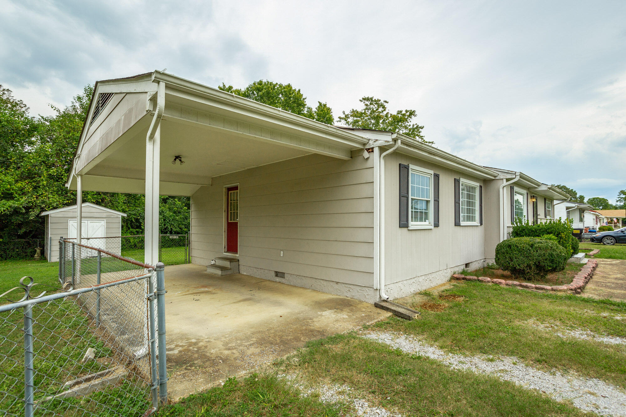 147 Hillsboro Road Rossville, GA 30741 - Photo 25 of 28 Carport