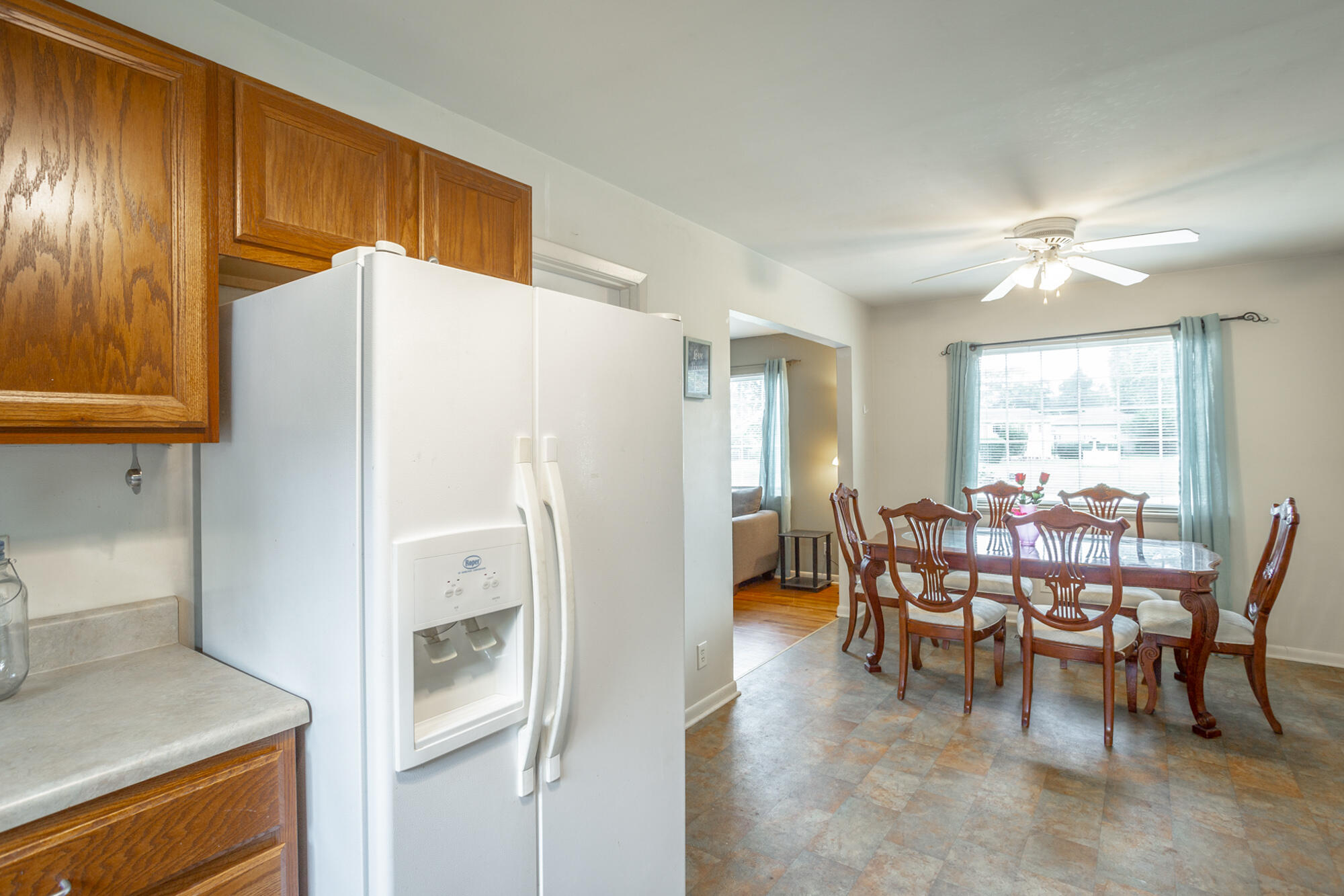 147 Hillsboro Road Rossville, GA 30741 - Photo 9 of 28 Kitchen & eat in area