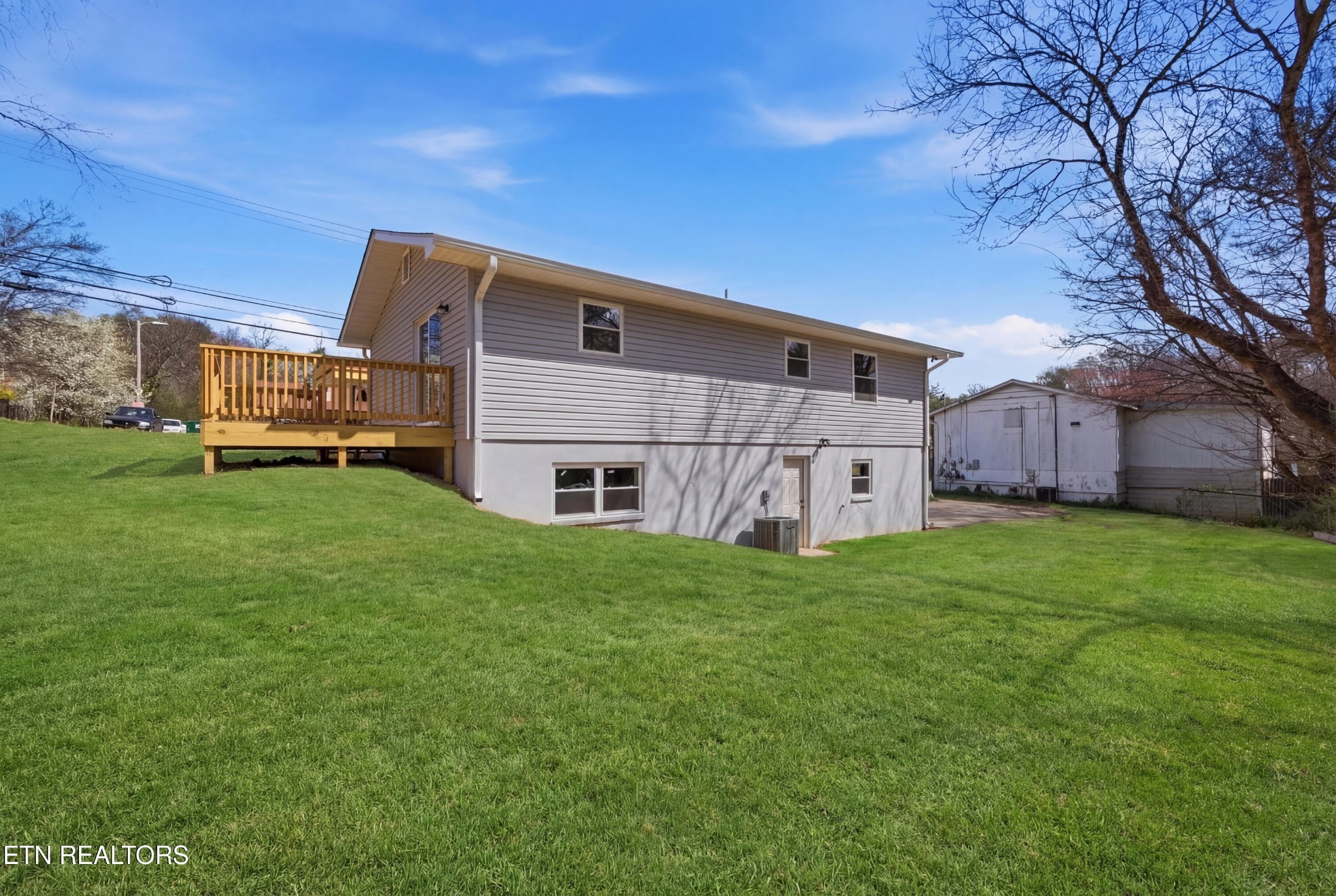 2241 Woods-Smith Road Knoxville, TN 37921 - Photo 36 of 37 a house view with a garden space