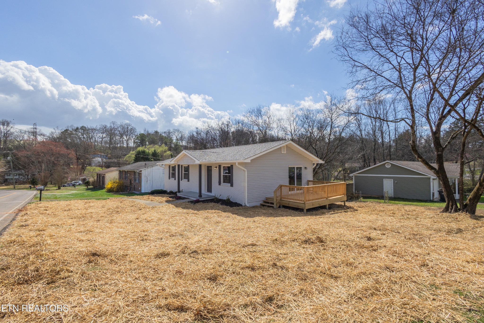 2241 Woods-Smith Road Knoxville, TN 37921 - Photo 5 of 37 a view of a house with a yard covered in snow