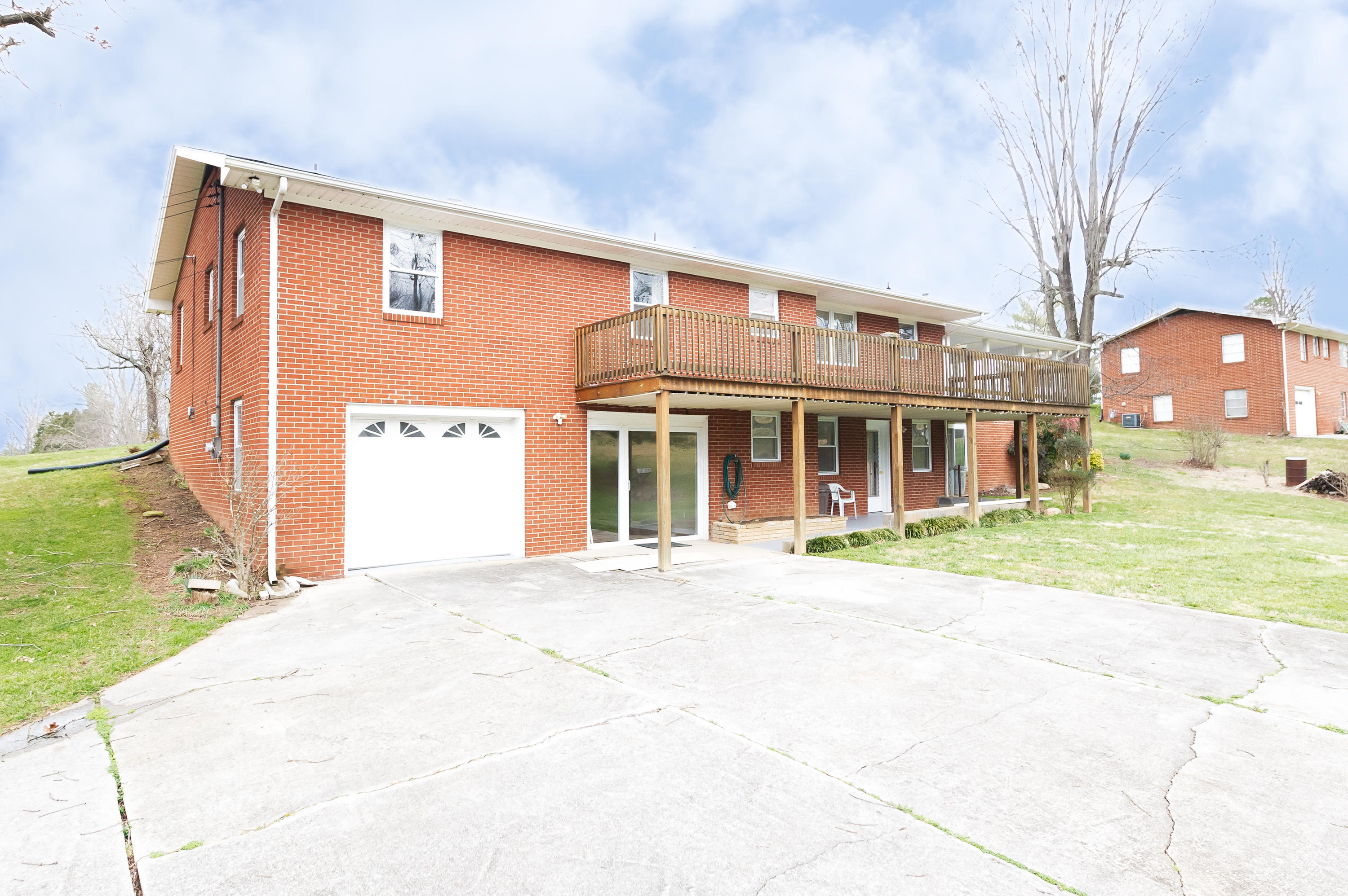 Additional parking/lower driveway.