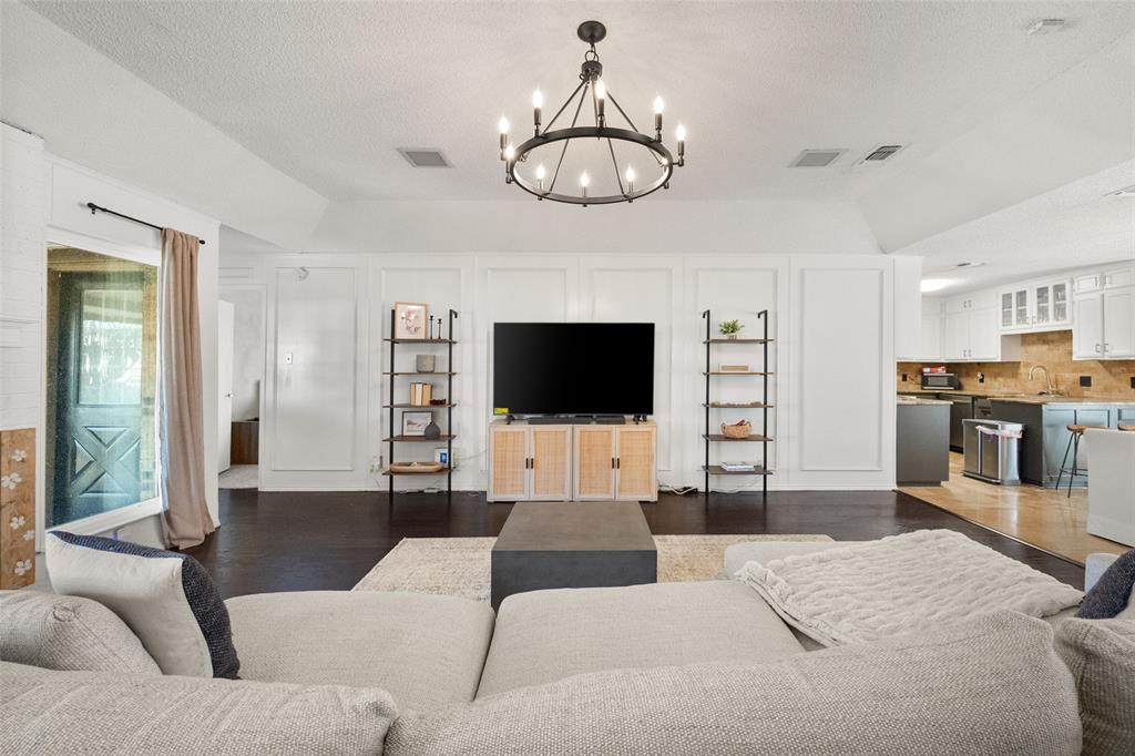 5008 Hawkins Cemetery Road Arlington, TX 76017 - Photo 11 of 35