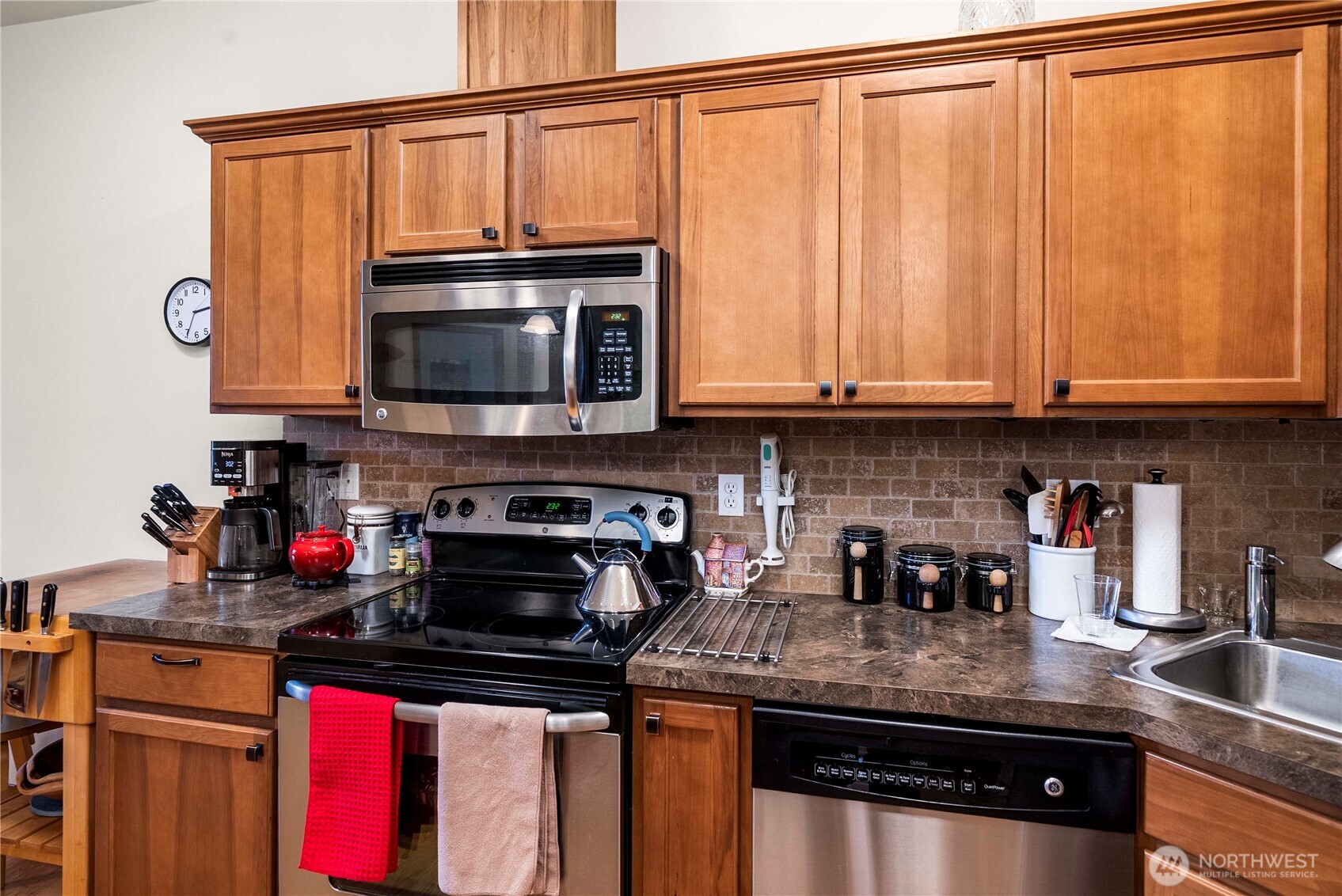 5129 66th Avenue Southeast Lacey, WA 98513 - Photo 15 of 32