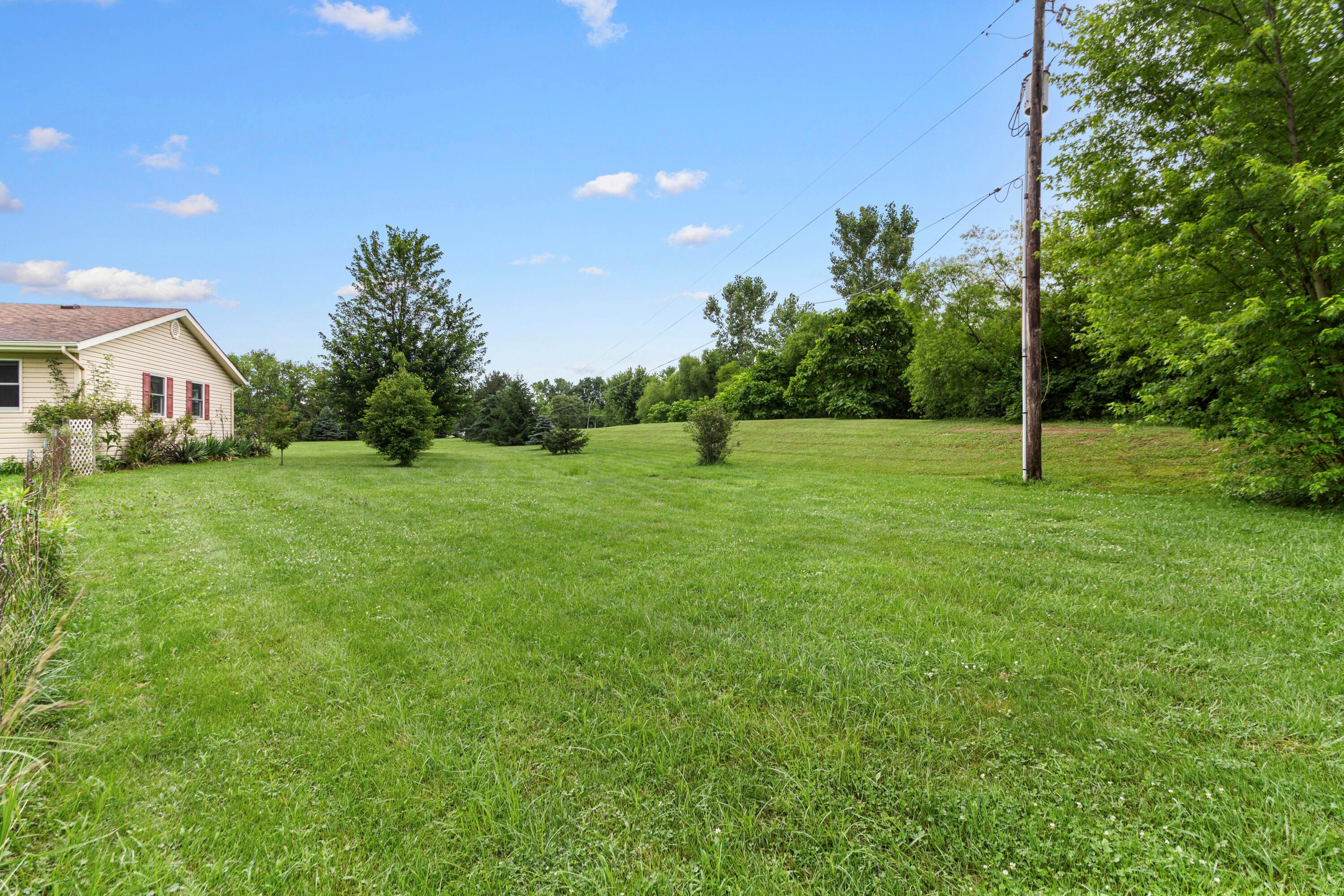 7673 Opossum Run Road London, OH 43140 - Photo 64 of 83 7673 Opossum Run Outdoor (8)