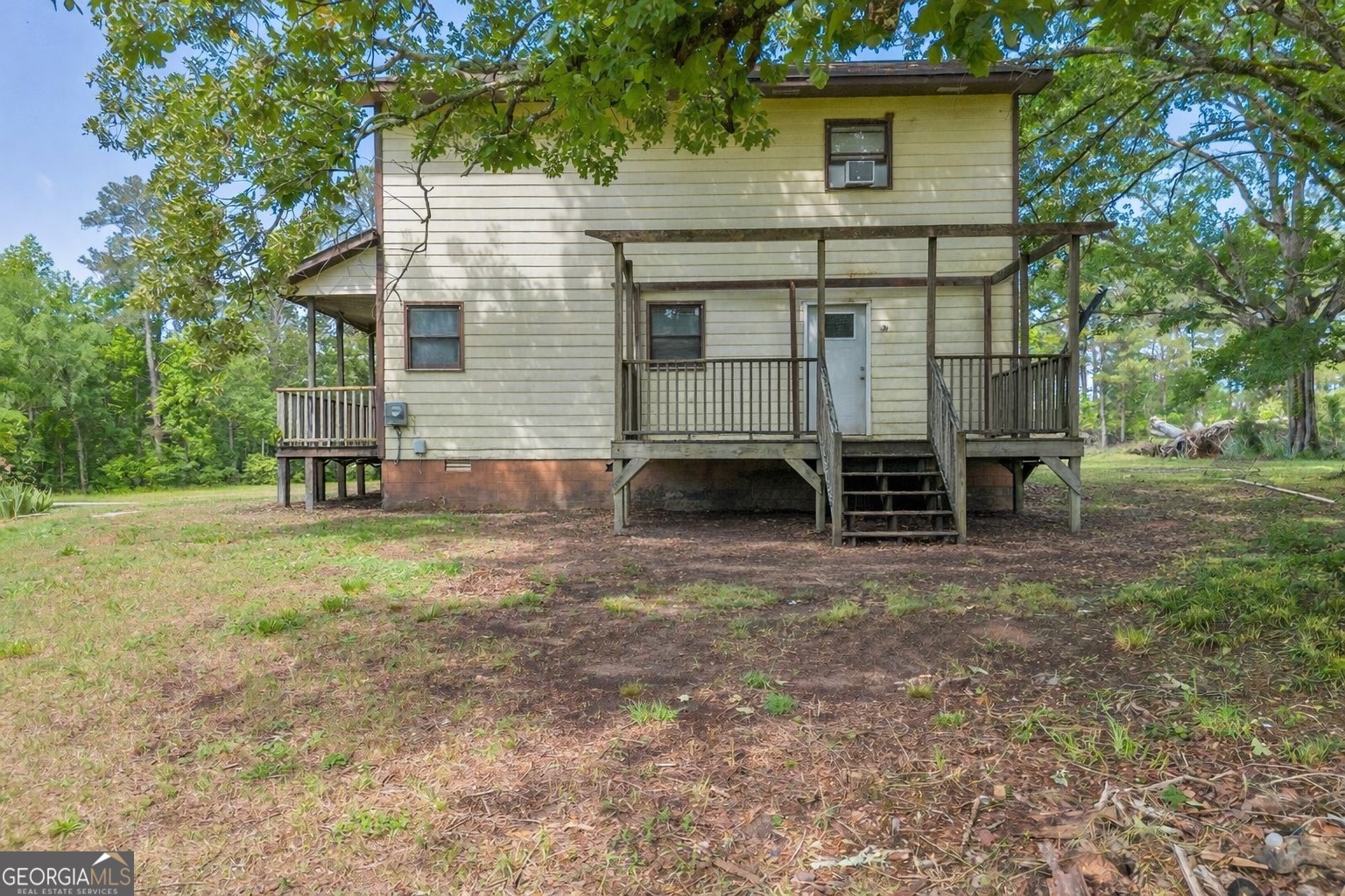 366 Lexington-Carlton Road Lexington, GA 30648 - Photo 3 of 20 front view of a house with a yard
