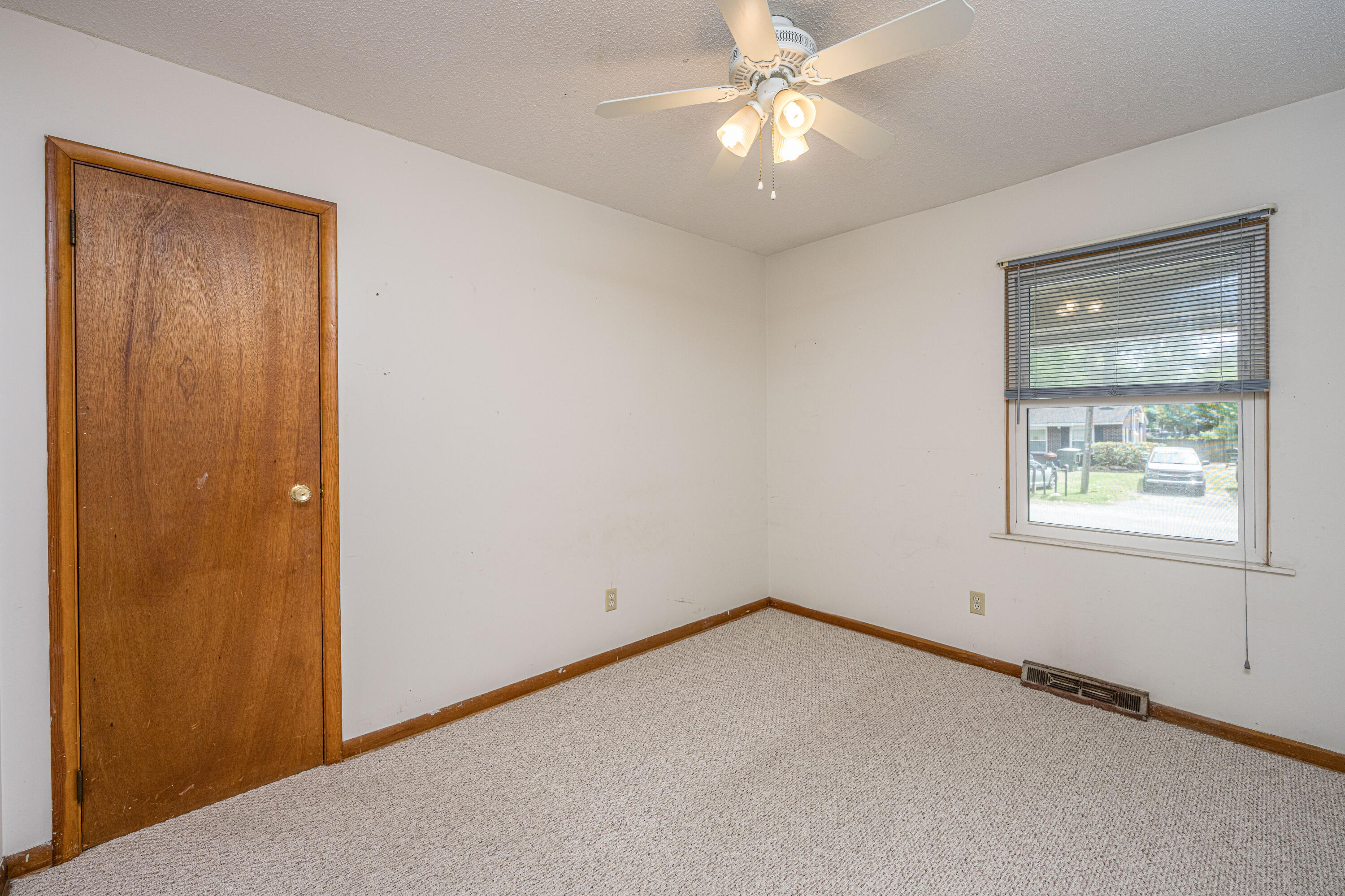 1150 Berkeley Street Hanahan, SC 29410 - Photo 14 of 37