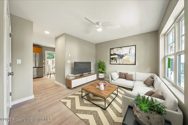 $2,000 | 820 822 Delaware Street, Scranton, PA 18509