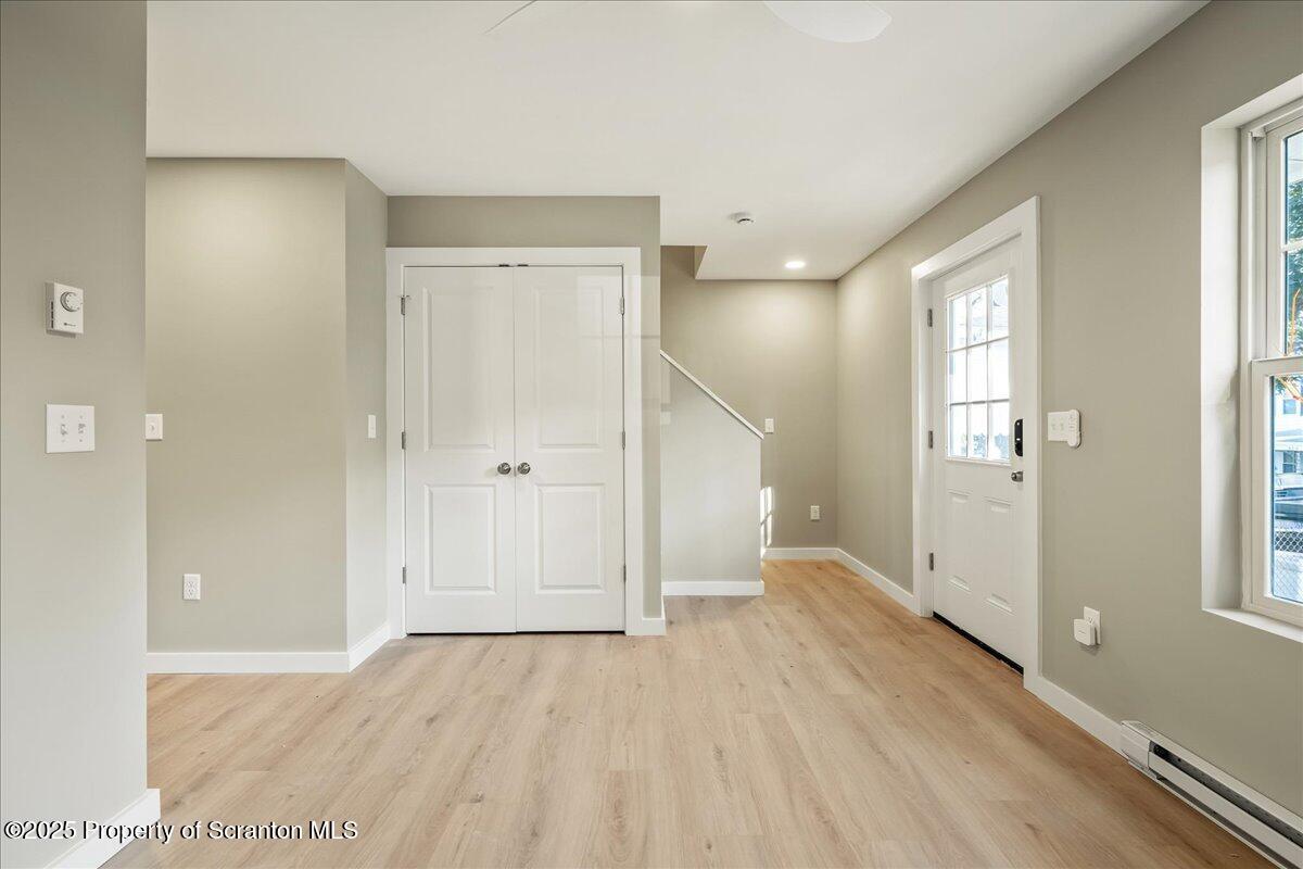 820 822 Delaware Street Scranton, PA 18509 - Photo 20 of 48 40-HomeView_Media-820_Delaware_St.-#41